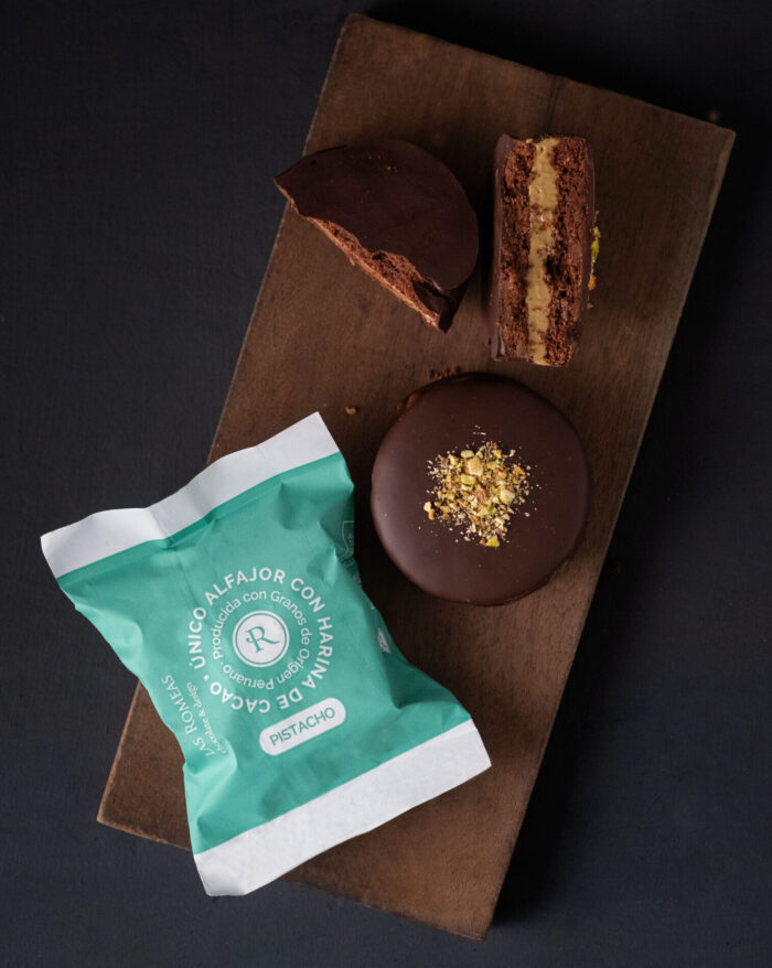 ALFAJOR DE HARINA CACAO - PISTACHO